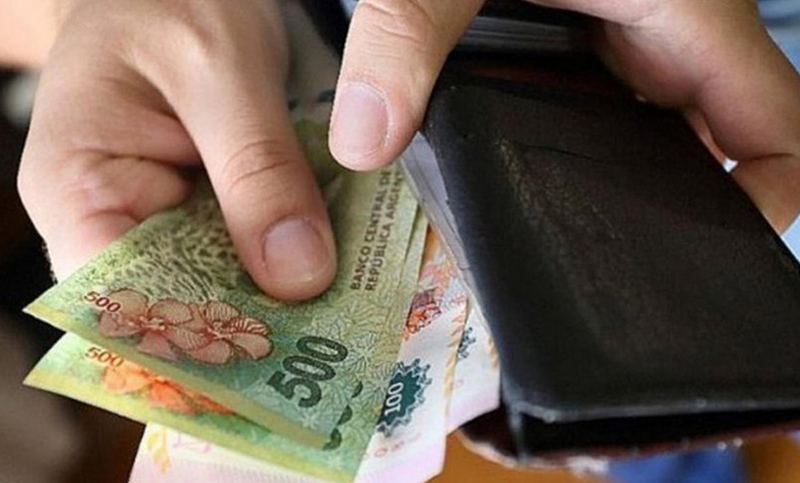 Aumentos en expensas, educación y salud podrían acelerar la inflación de octubre