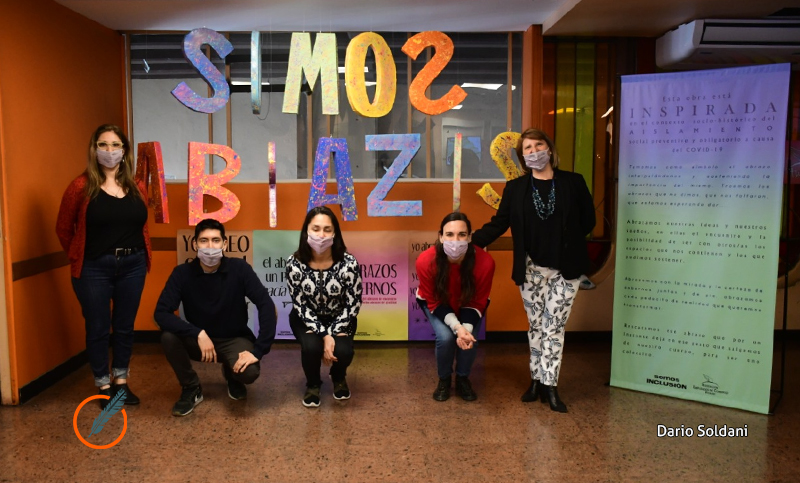 «Somos abrazos»: la iniciativa del Taller de Inclusión mercantil para resignificar el gesto