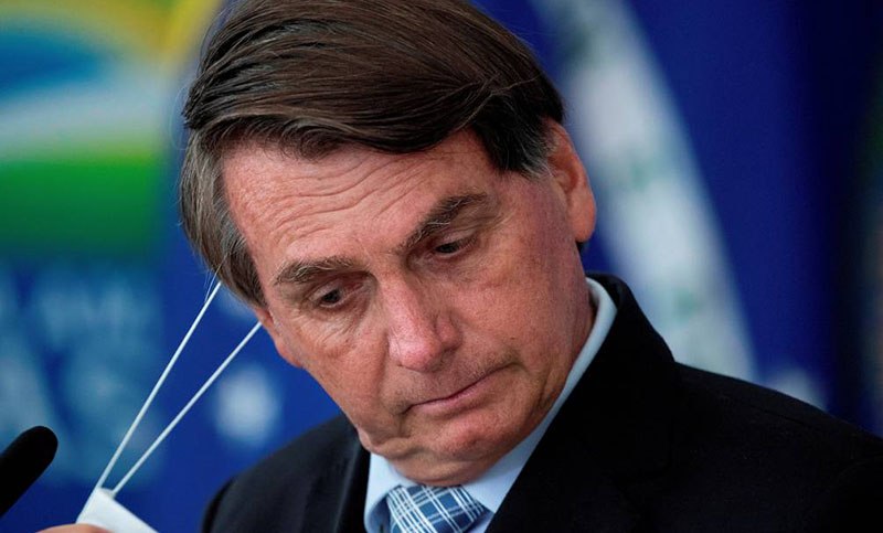 Suspenden perfiles y canales de Bolsonaro por dar información falsa sobre las vacunas