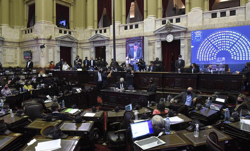 En la sesión de este martes juraron cuatro nuevos diputados