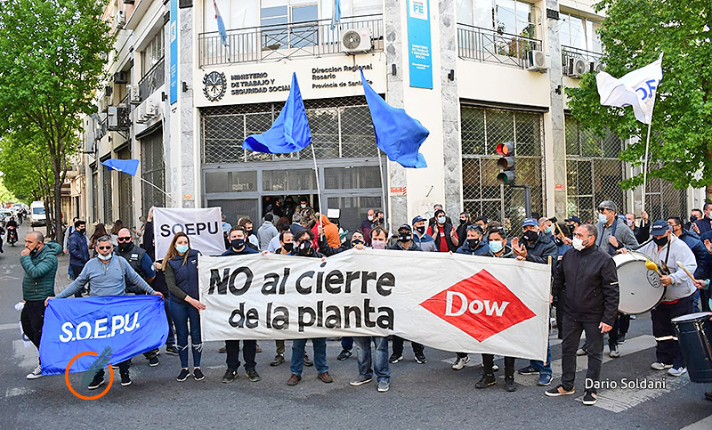 Trabajadores de Dow anuncian paro de 48 horas mientras el Estado le ordenó a la empresa no innovar