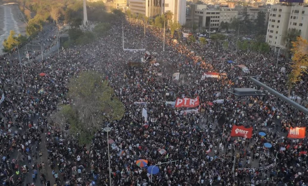Movilizaciones y algunos incidentes en Chile a dos años del estallido social