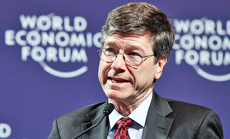 El Papa nombró al economista Jeffrey Sachs miembro de la Pontificia Academia de Ciencias Sociales