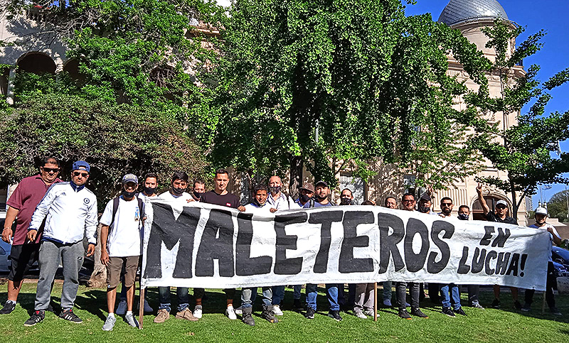 Maleteros advierten por otro posible bloqueo a la Terminal de Ómnibus