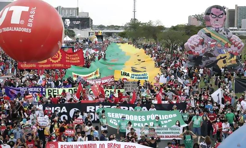 Se realizaron masivas manifestaciones en Brasil para pedir la renuncia de Bolsonaro