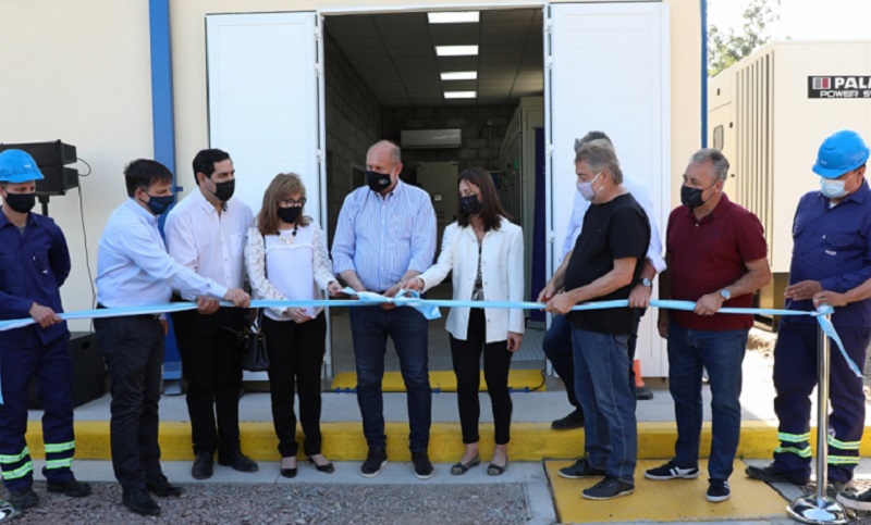 Perotti inauguró obras y firmó convenios en varias localidades