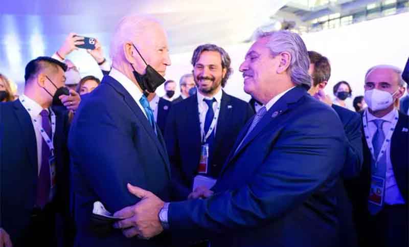 El presidente Alberto Fernández dialogó con sus pares Joe Biden