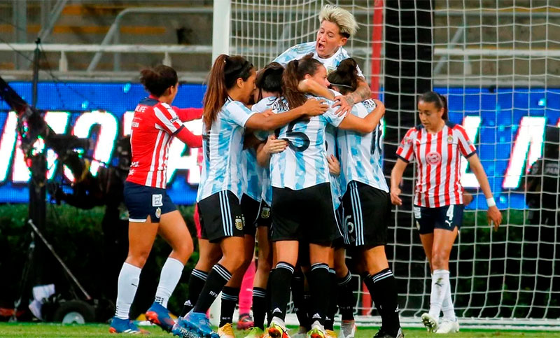 La selección femenina remontó su último amistoso en México