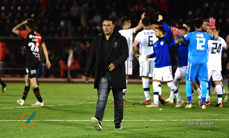 Ciclo cumplido: Fernando Gamboa dejó de ser el técnico de Newell’s y es el tercero en el año