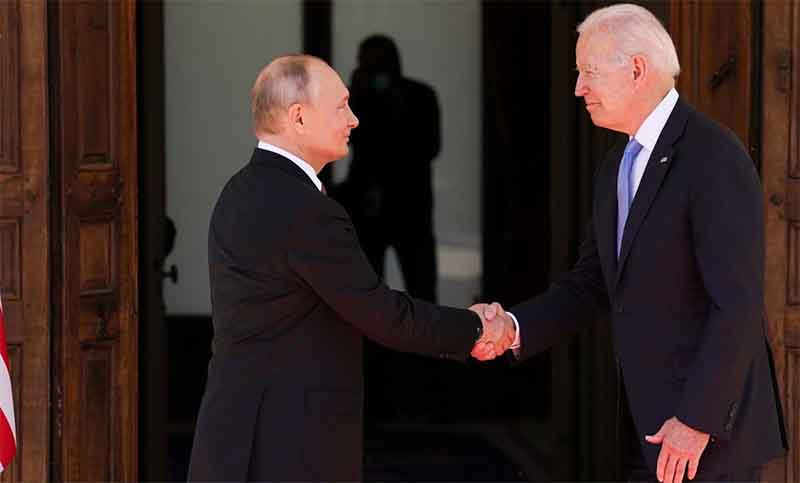 Moscú denuncia que Washington quiere expulsar a otros 55 diplomáticos