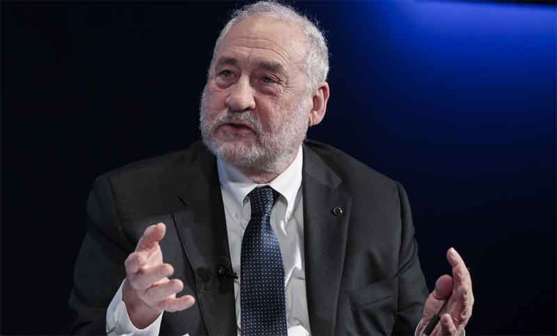 Stiglitz insiste con la eliminación «inmediata» de los sobrecargos que el FMI aplica a los países