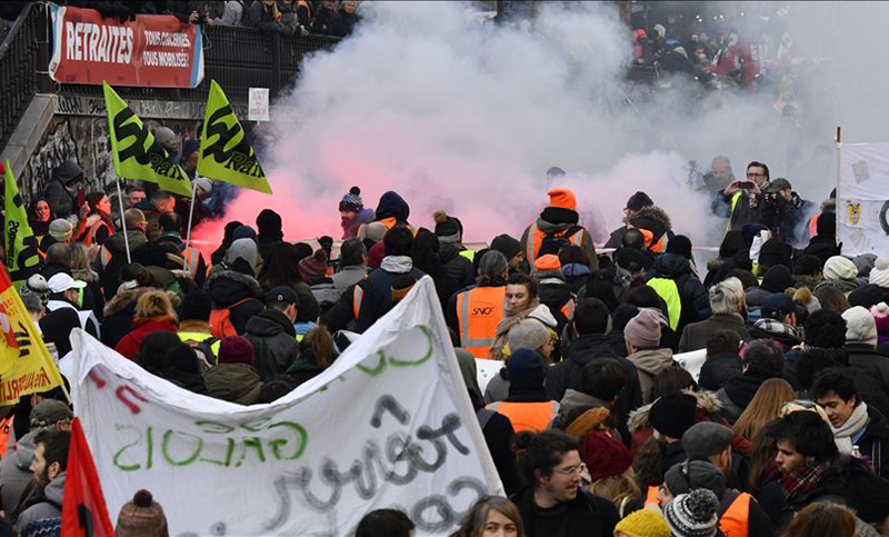 Sindicatos franceses harán una huelga general en todo el país