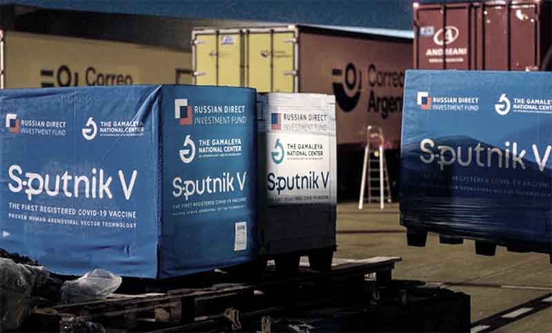 Llegaron 500 mil dosis del segundo componente de Sputnik V desde Rusia