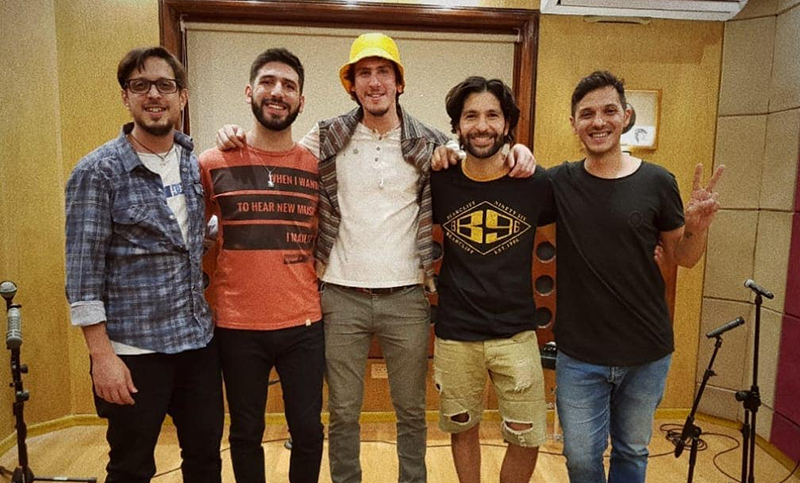 Amplitud Modulada presenta en vivo su primer disco