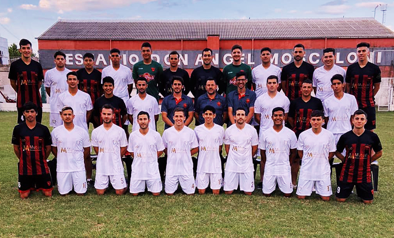 Unión de Álvarez se prepara para el debut en el Torneo Regional Amateur