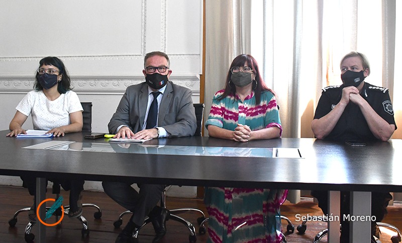 Policía de Santa Fe: buscan remover obstáculos en la carrera de las mujeres