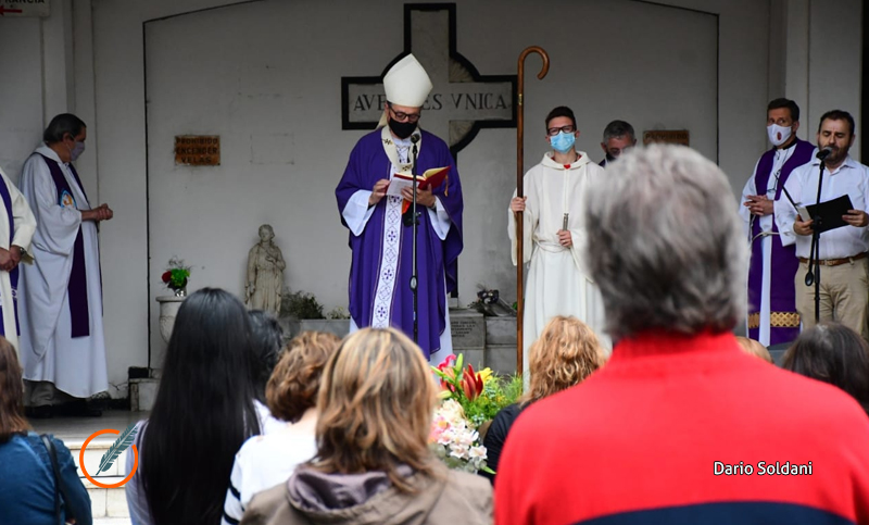 Misa por el Día de los Muertos y un pedido especial por las víctimas de la violencia