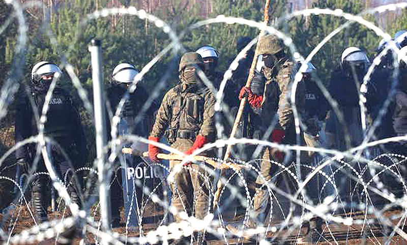 Polonia, en alerta por migrantes en frontera con Bielorrusia y marchas de grupos antiinmigración