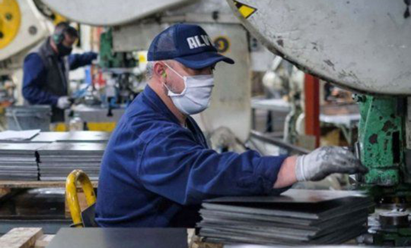 Las pymes crecieron en octubre, pero denuncian falta de insumos para producir