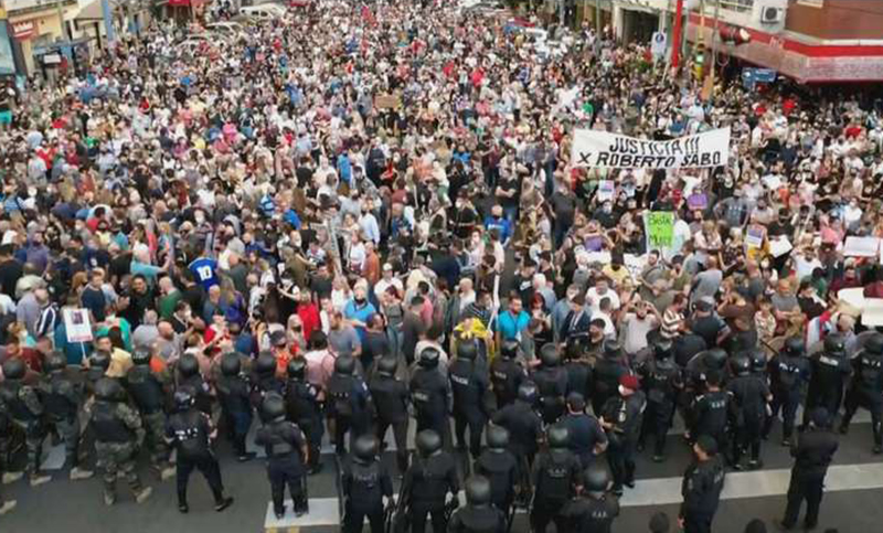 Masiva protesta en Ramos Mejía por el crimen del kiosquero