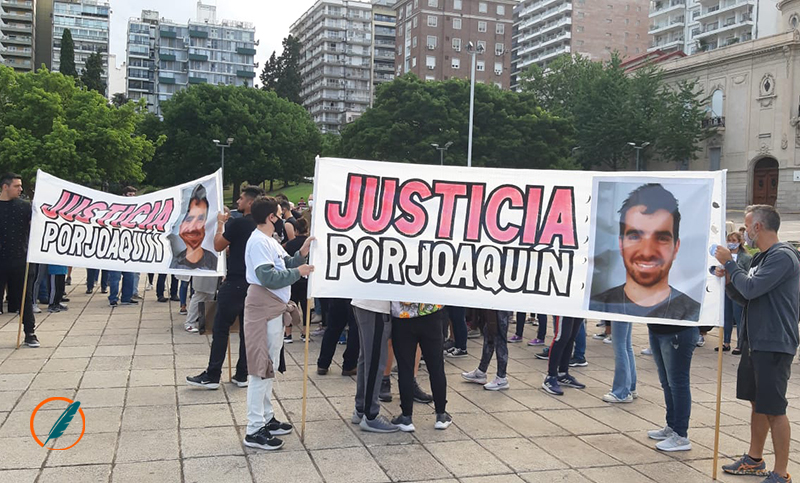 En una fecha especial, familiares de Joaquín Pérez se manifestaron en el Monumento
