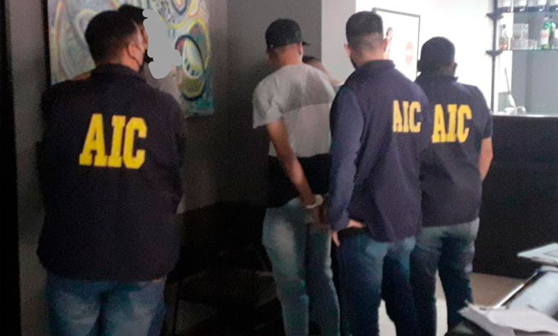 Detuvieron en un apart hotel de Pichincha a una banda que se dedicaba a los escruches