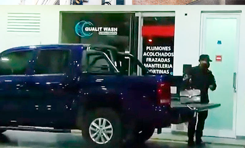 Le robaron un maletín con una computadora a un funcionario del Ministerio de Seguridad