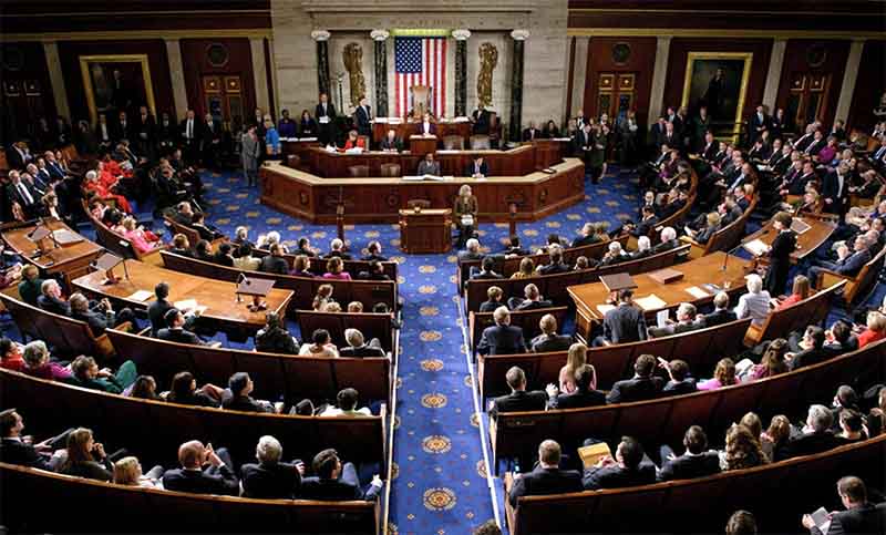 El Congreso de EEUU volvió a posponer la votación del plan social de Biden