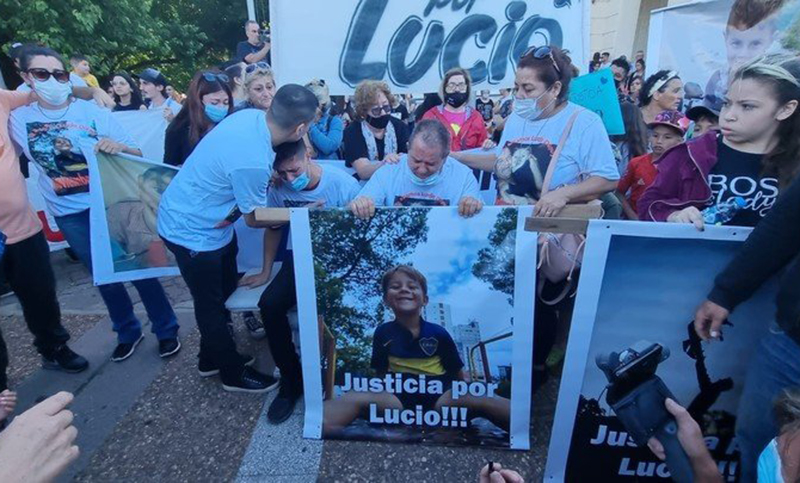 Detuvieron a la madre de un niño de seis años y a su novia por la muerte del nene