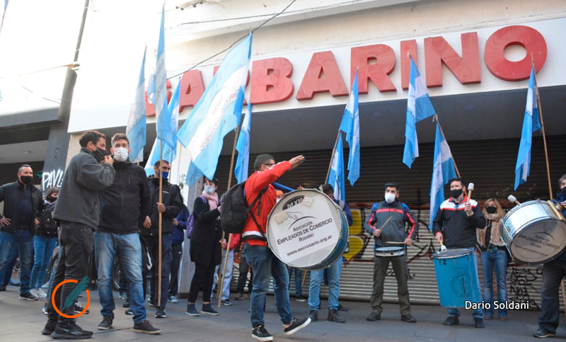 Sospechan que el dueño que liquidó Garbarino está fuera del país