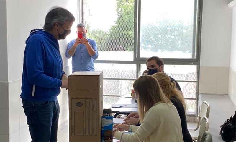 Máximo Kirchner, tras votar: «No hago futurología, la gente se tiene que expresar»
