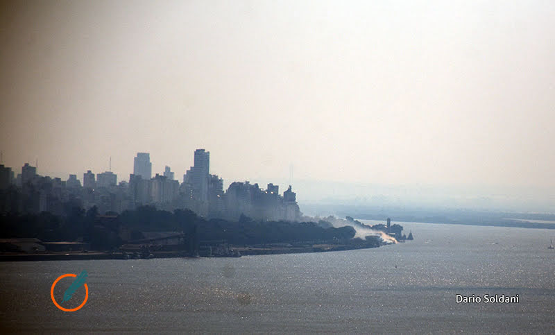 Volvieron los incendios en las islas y el humo sobre Rosario