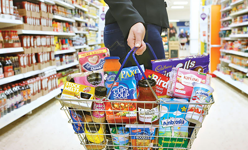 Analistas estiman que la inflación golpeará a las familias británicas en 2022