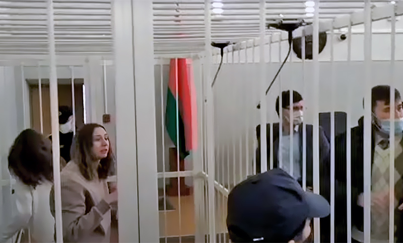 El 2021 marcó un récord de 488 periodistas detenidos en todo el mundo