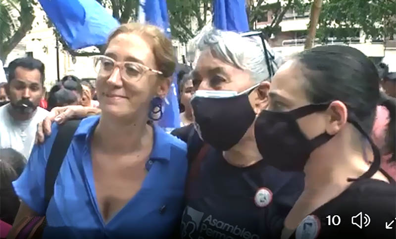 Los trabajadores municipales se solidarizaron con la abogada de Hijos, Nadia Schujman