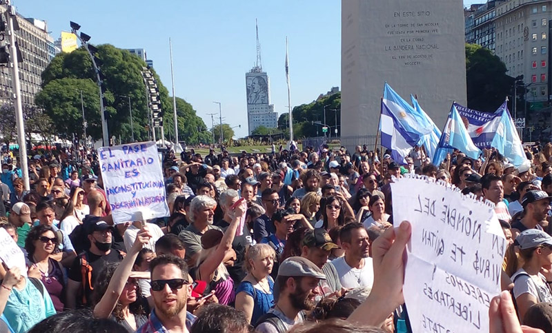 Protesta contra el “pase sanitario” anunciado por el Gobierno