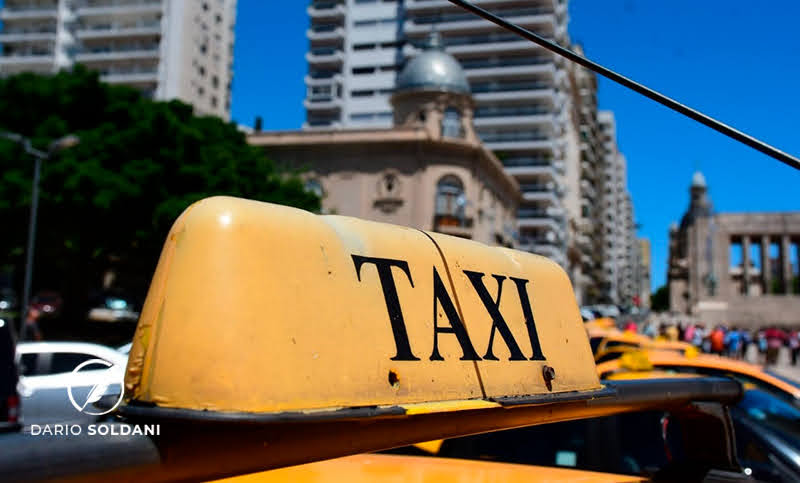 Taxistas acuerdan con nuevas licencias pero insisten por malas condiciones laborales