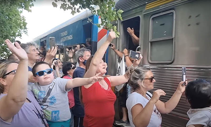 La historia del «Tren Solidario», que lleva 20 años y llega en su 42° edición a la ciudad de Carhué