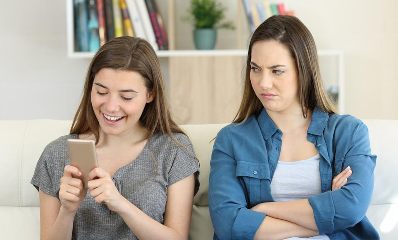 Twitter prohíbe fotos y videos publicados sin consentimiento
