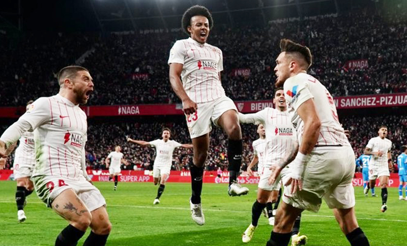 Sevilla con un gol de Ocampo venció a Atlético de Madrid