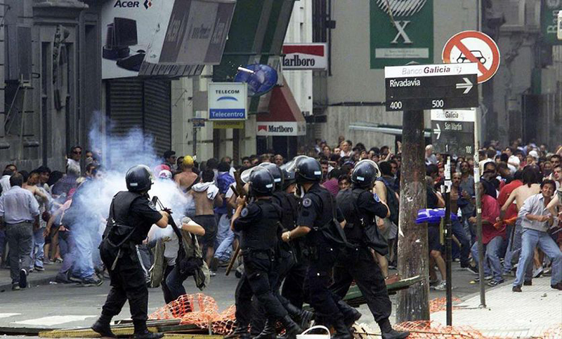 19 y 20: a veinte años del estallido social que dejó al país al borde del abismo