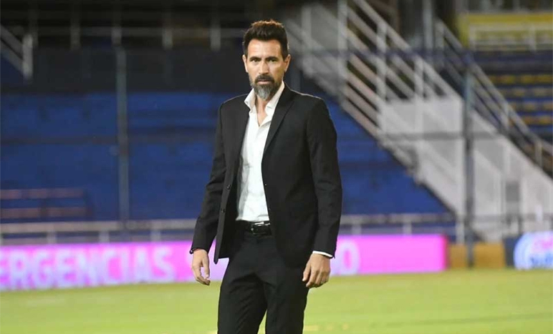 Eduardo Domínguez dejó su cargo como director técnico de Colón