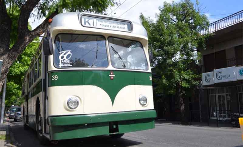 Línea K celebra 60 años recorriendo las calles de la ciudad