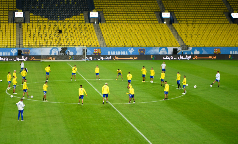 Boca y Barcelona se miden con titulares por la Maradona Cup en Arabia Saudita