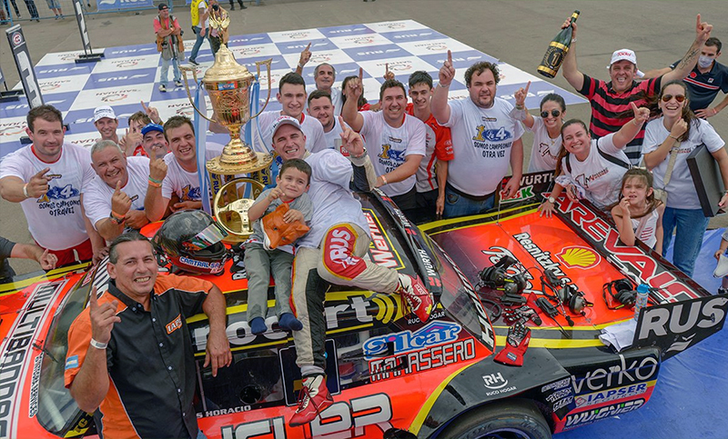Mariano Werner se consagró bicampeón del Turismo Carretera en un final polémico