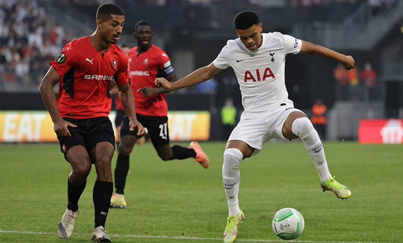 El Tottenham fue eliminado de la Conference League por sus casos de coronavirus
