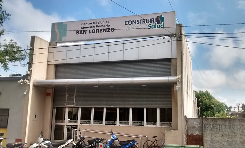 Atacaron a balazos la obra social de la Uocra en San Lorenzo