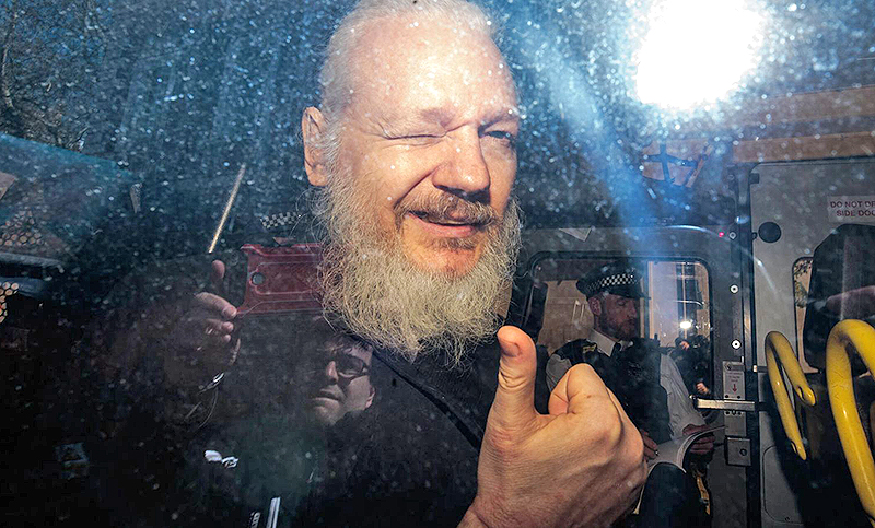 La Justicia británica autoriza a Assange a recurrir contra su extradición a Estados Unidos