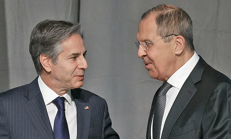 Estados Unidos y Rusia elevan la tensión sobre Ucrania antes de una reunión diplomática clave