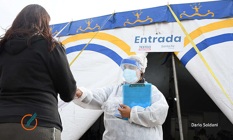 Contactos estrechos asintomáticos, con dos dosis y refuerzo, no tendrán que aislarse
